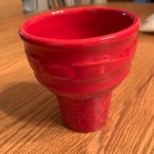 Longaberger pottery.  Ice cream cone dish. Red